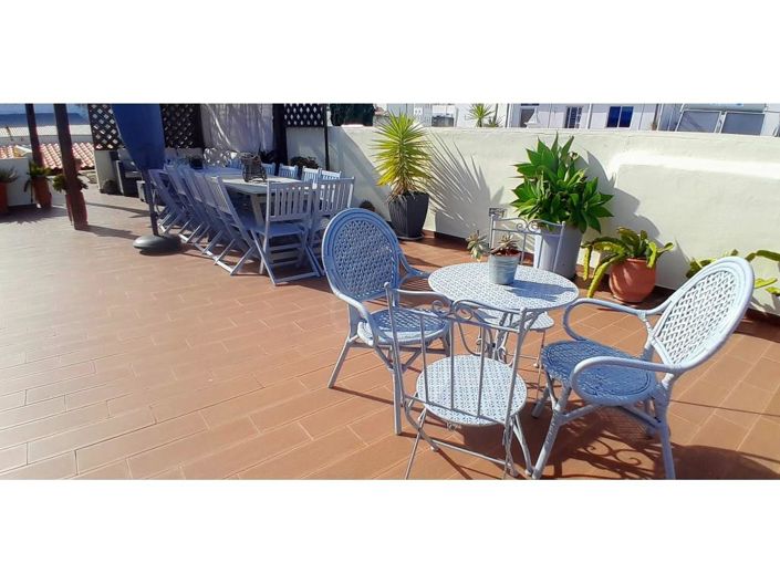 Image No.32-3 Bed House for sale