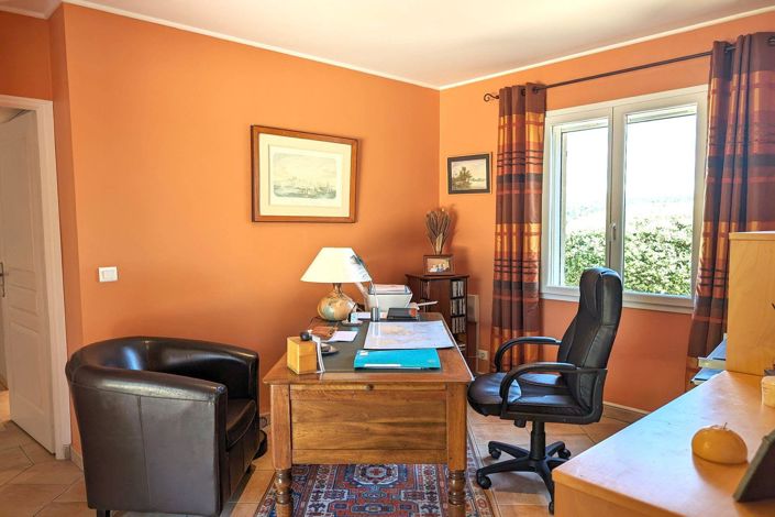 Image No.16-5 Bed House for sale