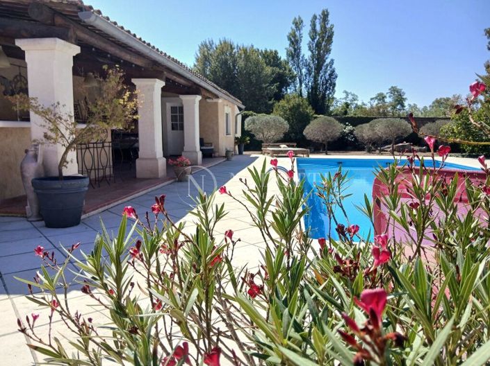 Image No.1-5 Bed House for sale