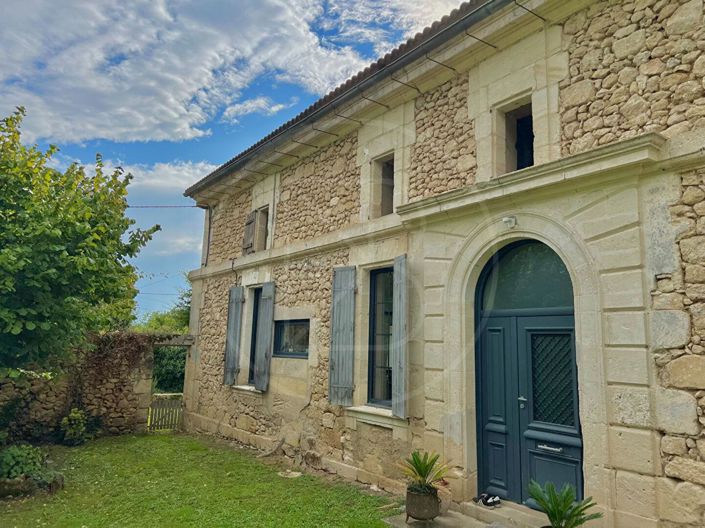 Image No.1-4 Bed House for sale