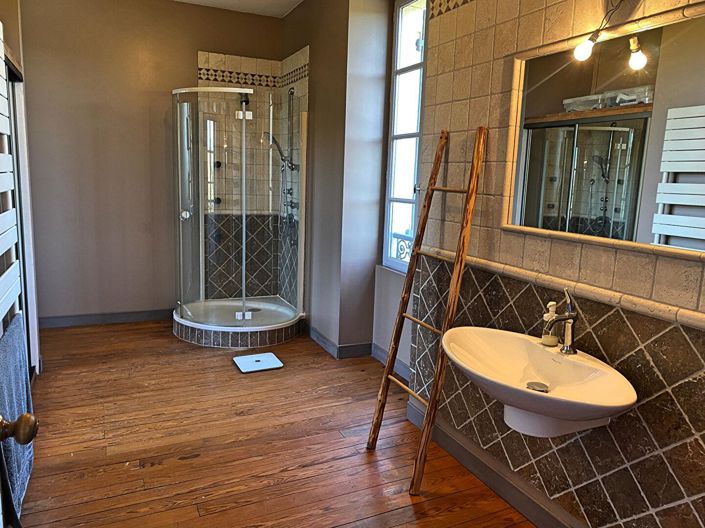 Image No.13-3 Bed House for sale