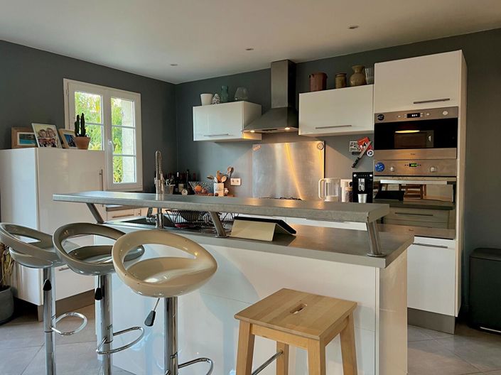 Image No.9-3 Bed House for sale