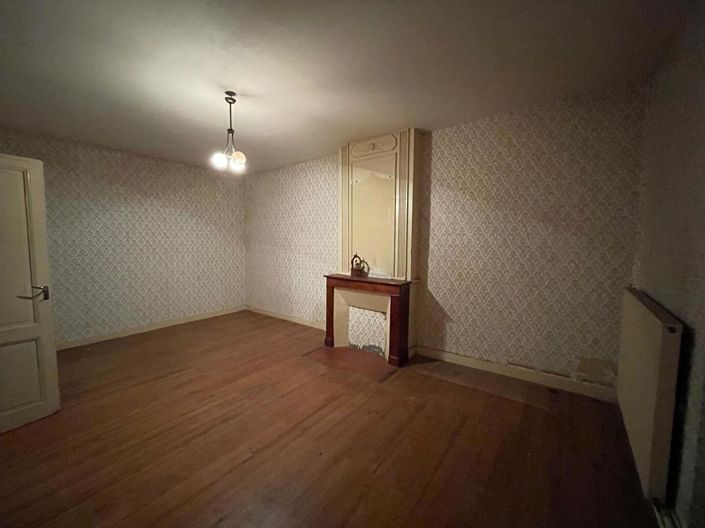 Image No.10-3 Bed House for sale