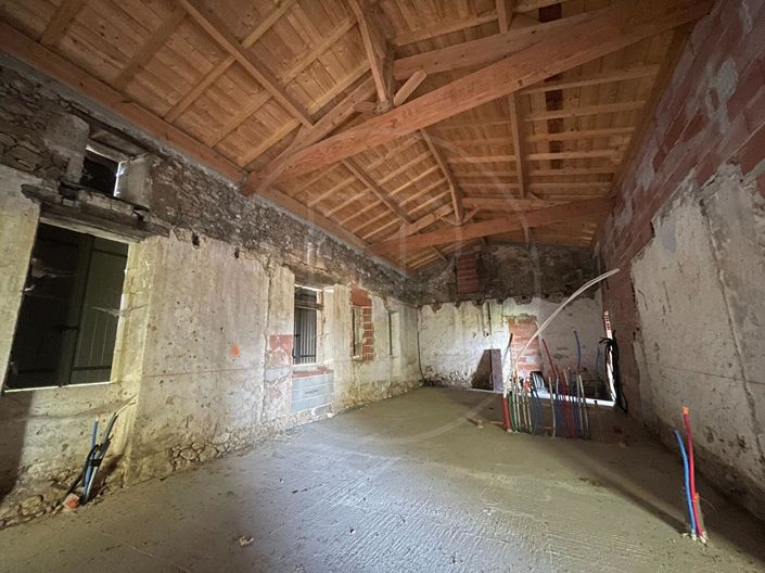 Image No.7-3 Bed House for sale