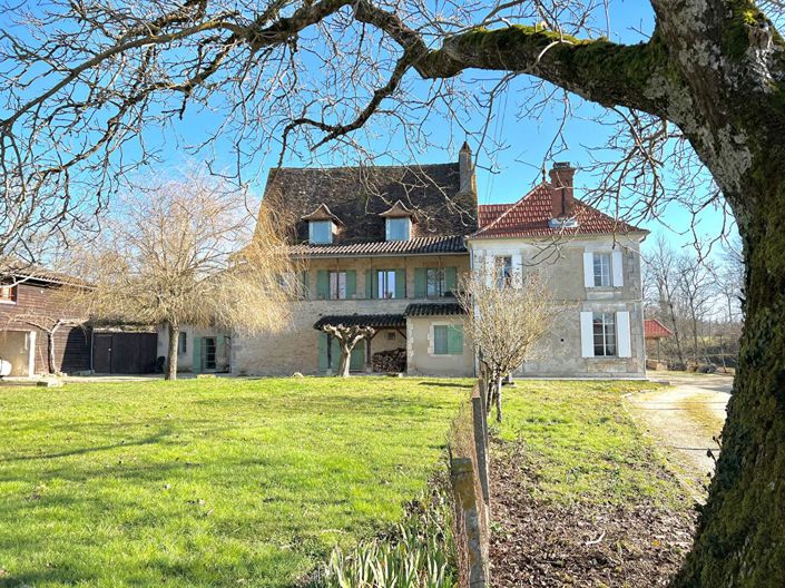 Image No.1-12 Bed House for sale