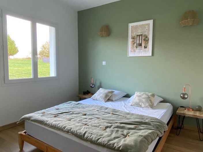 Image No.10-6 Bed House for sale