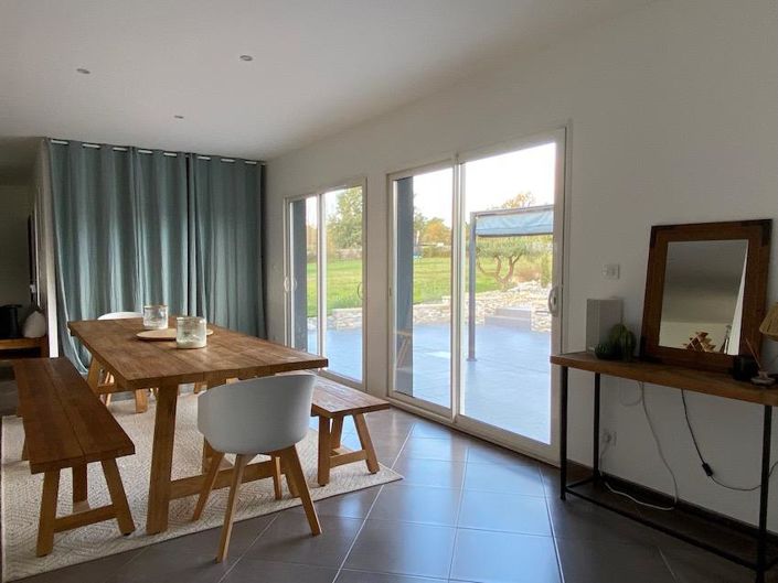 Image No.12-6 Bed House for sale