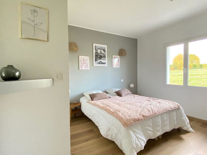 Image No.15-6 Bed House for sale