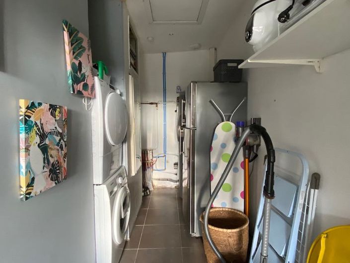 Image No.16-6 Bed House for sale