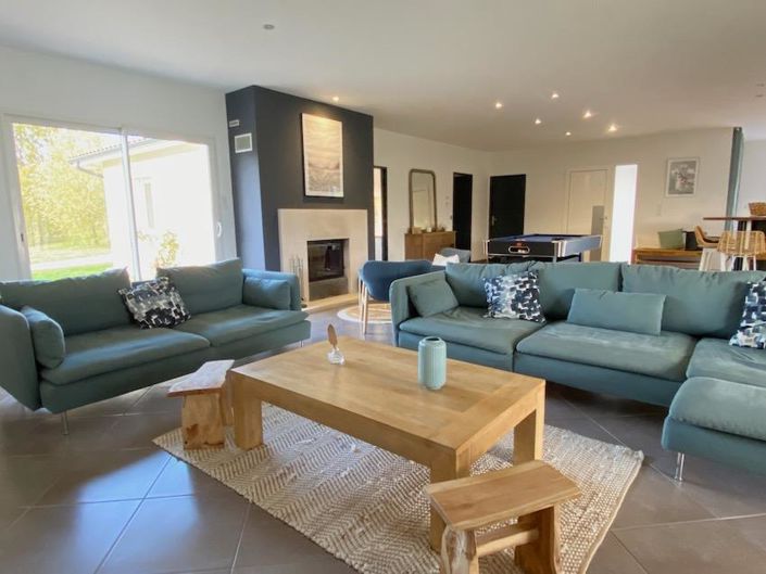 Image No.6-6 Bed House for sale