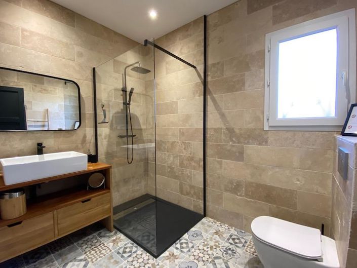 Image No.9-6 Bed House for sale