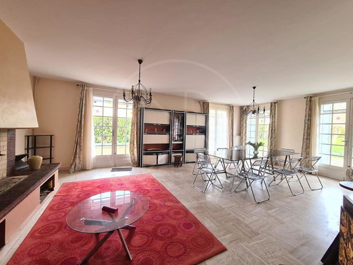 Image No.7-3 Bed House for sale