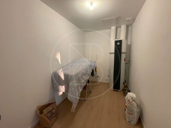 Image No.12-2 Bed House for sale