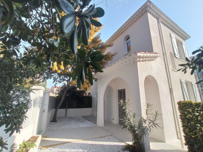 Image No.1-Maison de 4 chambres à vendre à Nice