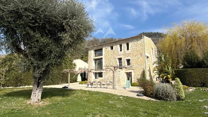 Image No.1-4 Bed House for sale