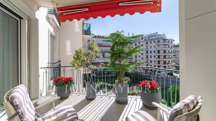 Image No.1-3 Bed Apartment for sale