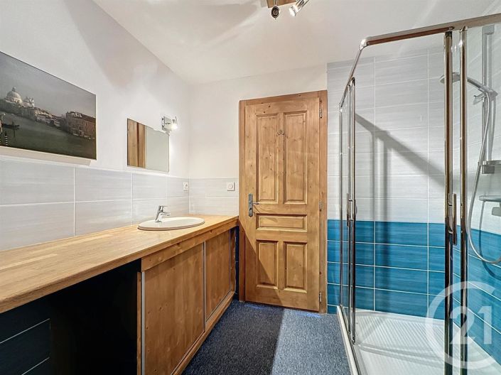 Image No.15-7 Bed House for sale