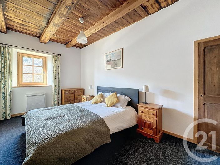 Image No.23-7 Bed House for sale