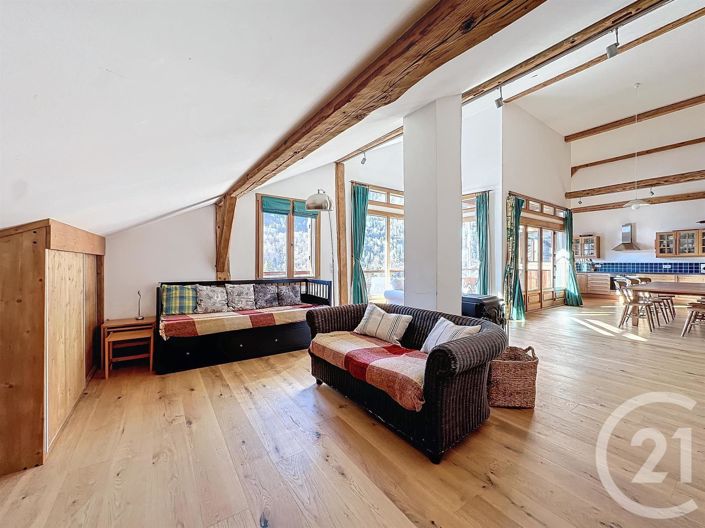 Image No.7-7 Bed House for sale