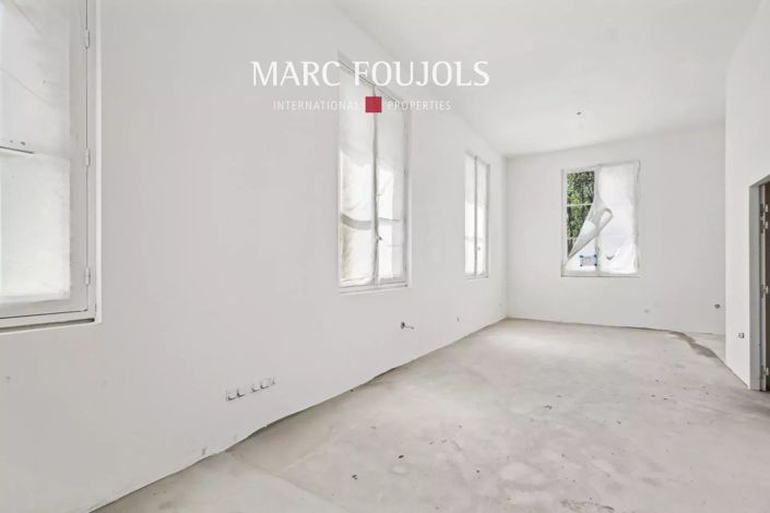 Image No.16-5 Bed Apartment for sale