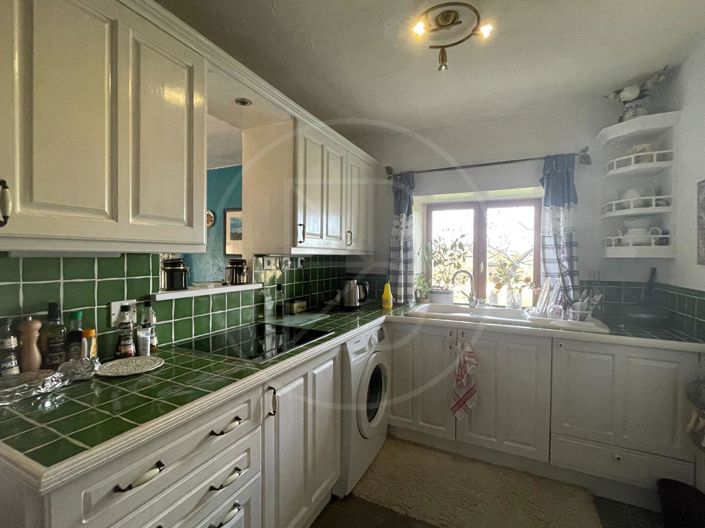 Image No.12-5 Bed House for sale