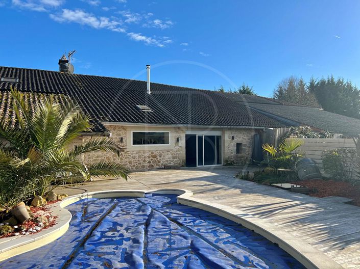 Image No.1-4 Bed House for sale