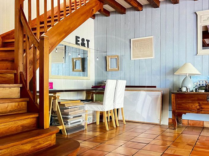 Image No.1-4 Bed House for sale