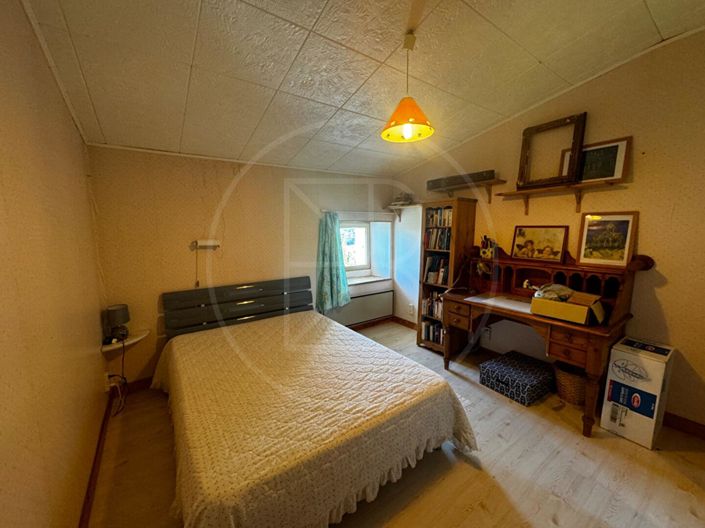 Image No.8-6 Bed House for sale