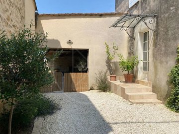 1 - Pellegrue, House