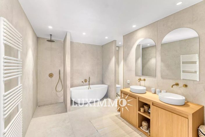 Image No.10-4 Bed House for sale