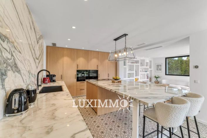 Image No.7-4 Bed House for sale