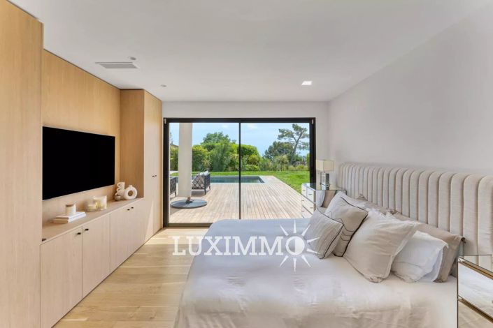 Image No.9-4 Bed House for sale