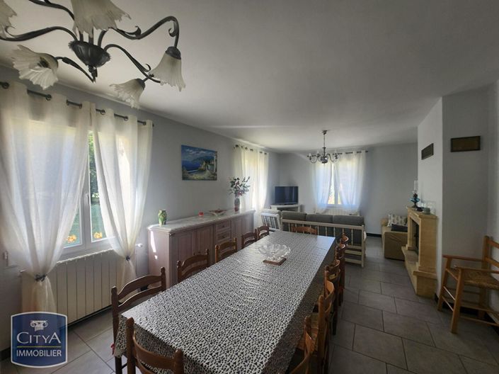 Image No.2-6 Bed House for sale