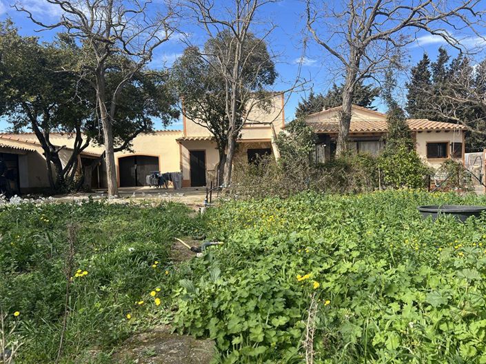 Image No.1-3 Bed House for sale