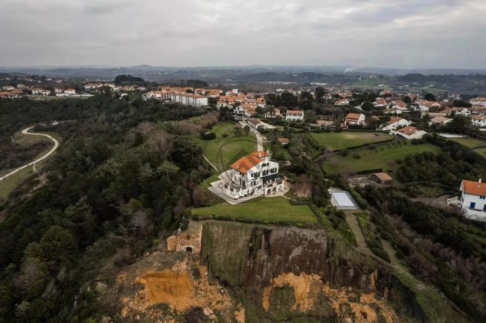 Image No.28-House for sale