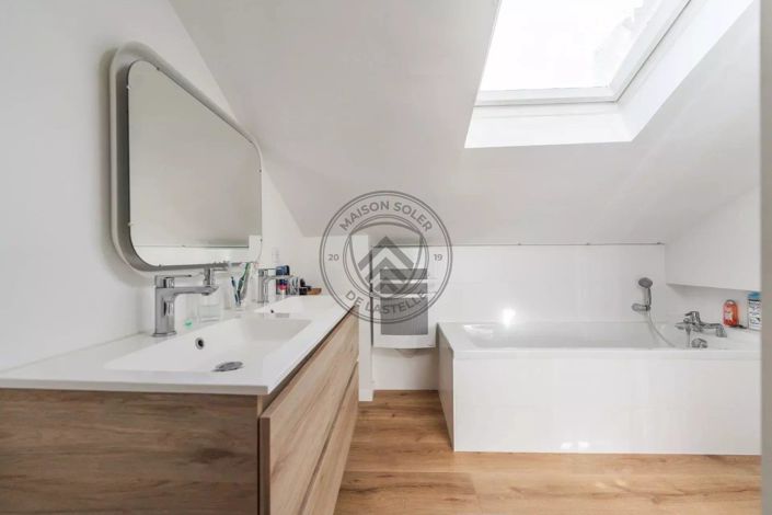 Image No.21-House for sale