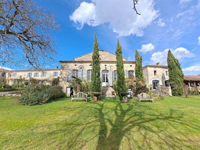 Image No.1-Propriété de 7 chambres à vendre à Condom