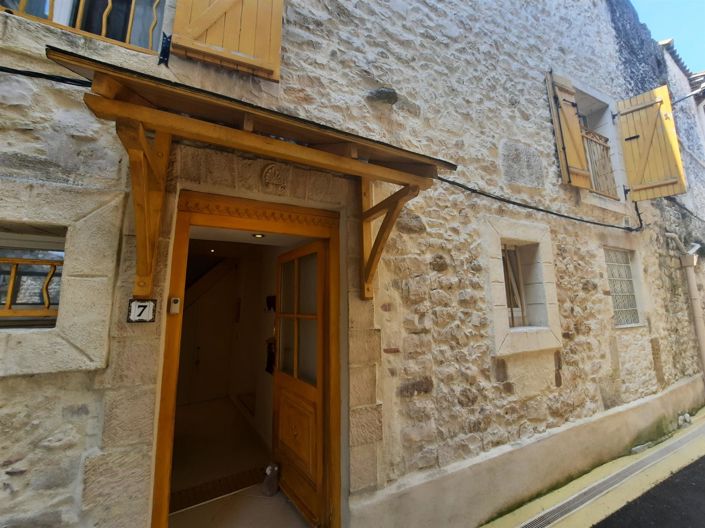 Image No.1-3 Bed House for sale