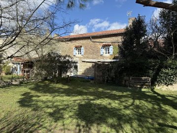 1 - Condom, Maison