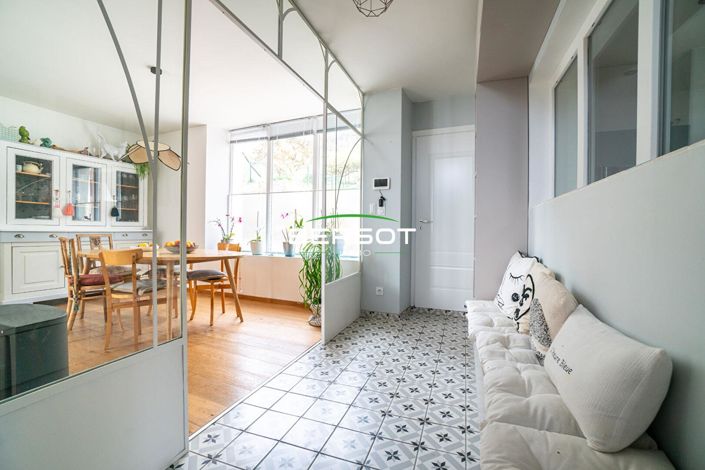 Image No.6-4 Bed House for sale