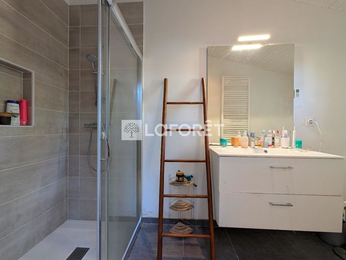 Image No.10-5 Bed House for sale