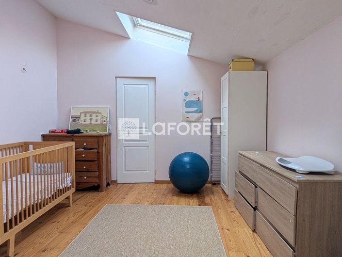 Image No.11-5 Bed House for sale