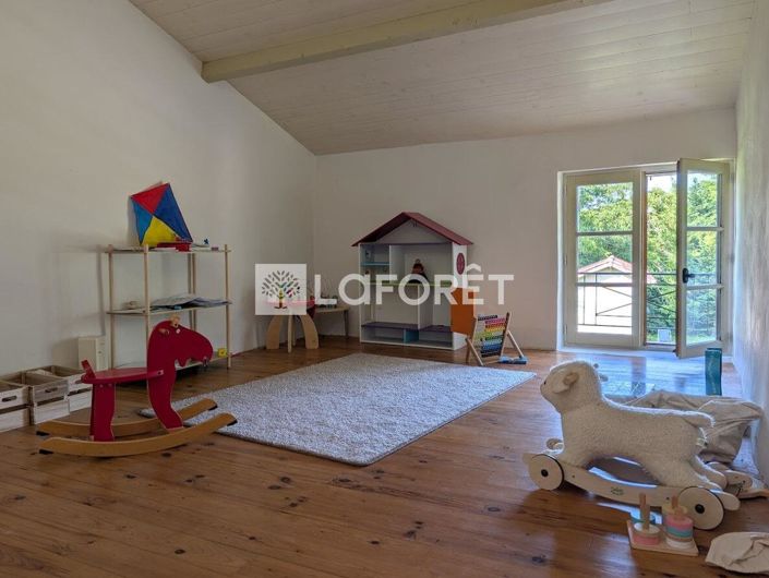 Image No.12-5 Bed House for sale