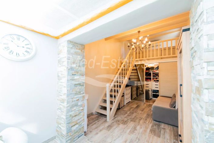 Image No.11-3 Bed House for sale