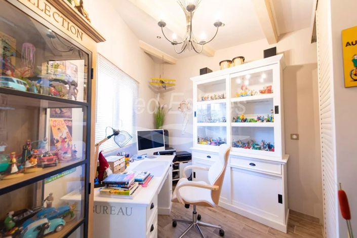 Image No.16-3 Bed House for sale