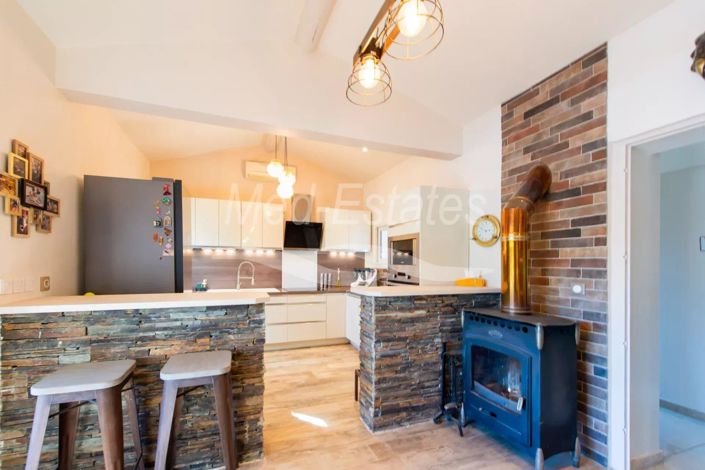 Image No.4-3 Bed House for sale