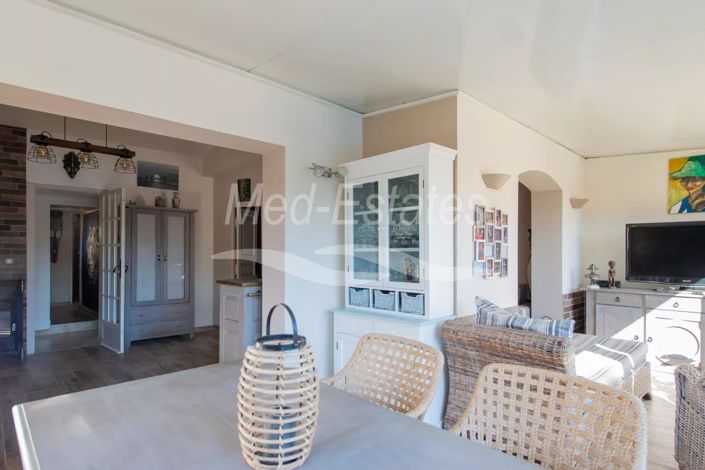 Image No.9-3 Bed House for sale