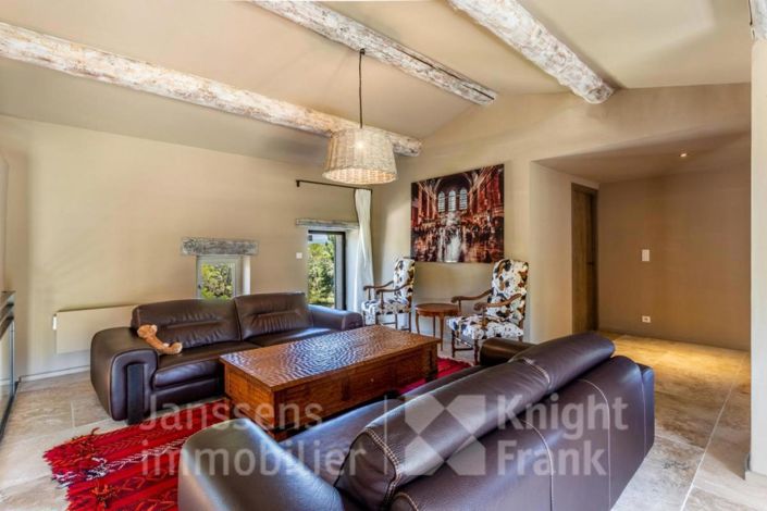 Image No.6-Maison de 6 chambres à vendre à Bonnieux