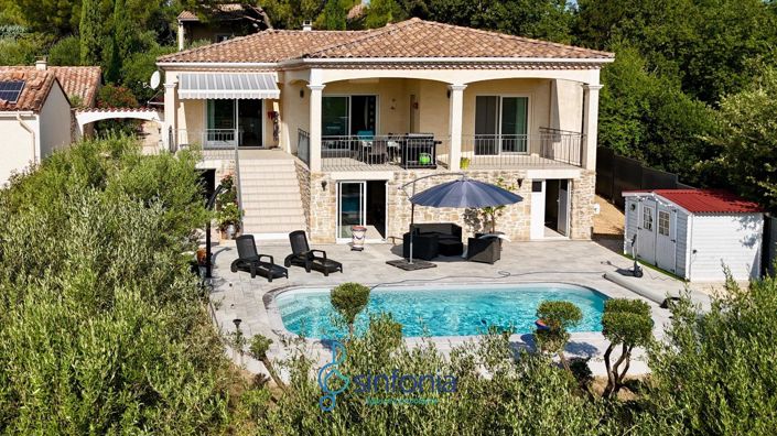 Image No.2-Maison de 3 chambres à vendre à Uzès