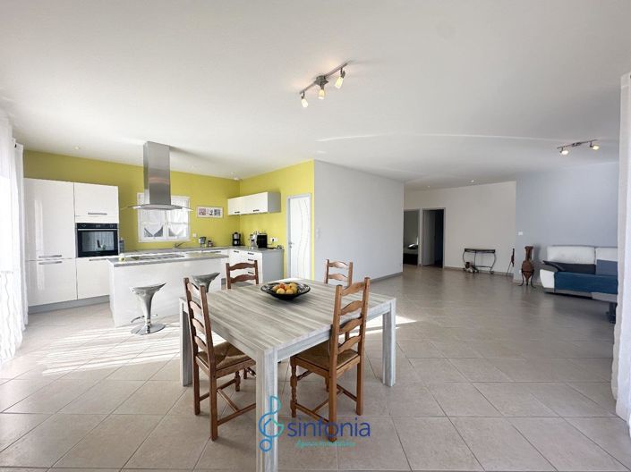 Image No.7-Maison de 3 chambres à vendre à Uzès